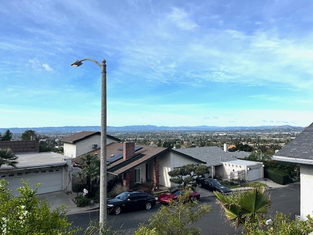 LOCHRIN LANE SYLMAR 4