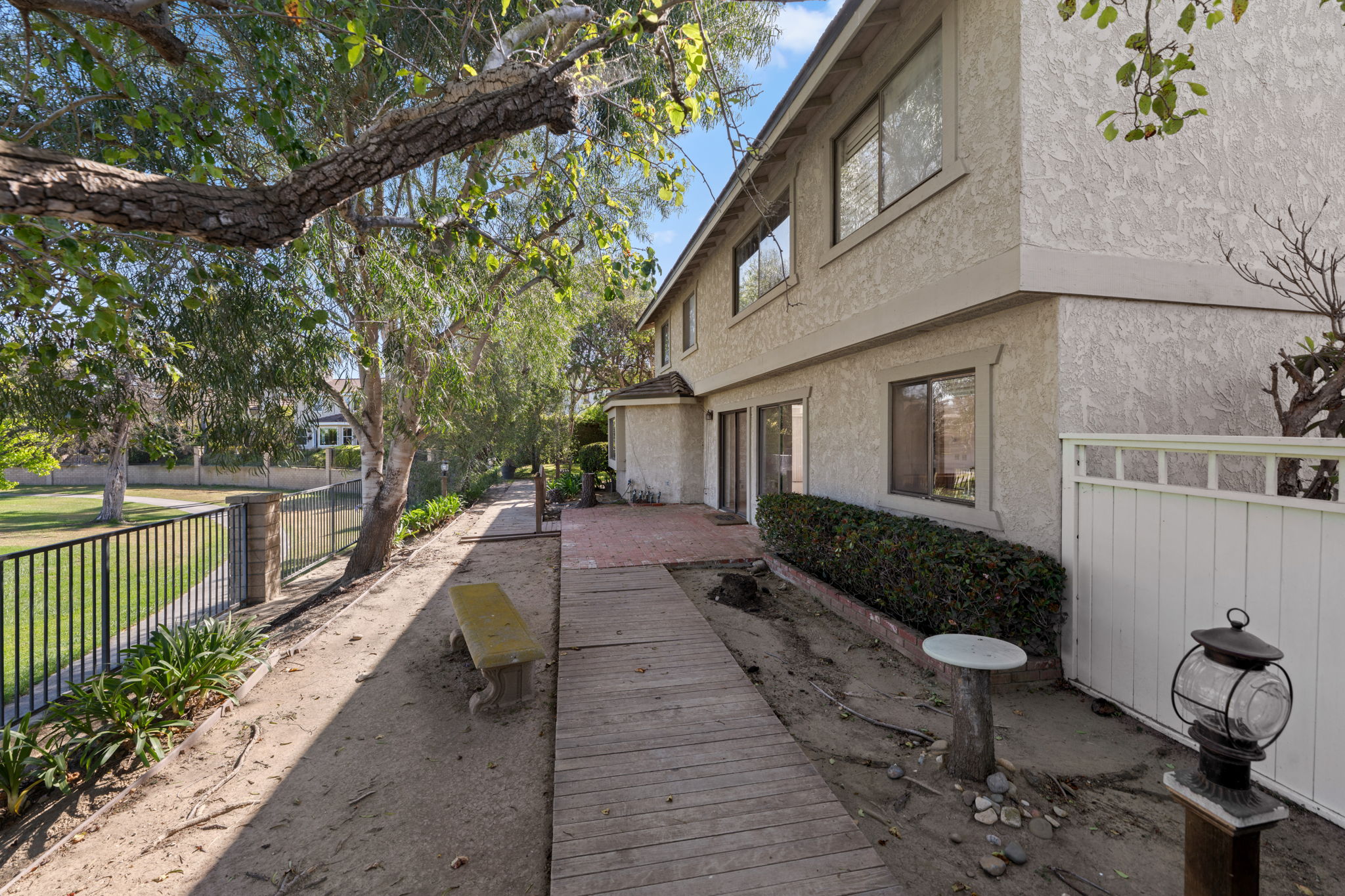 2207 Inverness Court-36