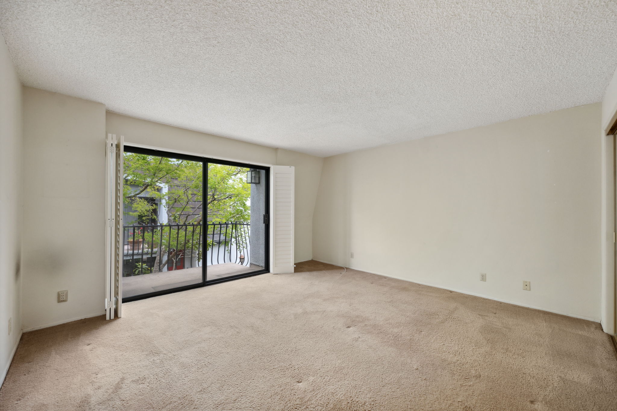 8115 Redlands St 105-16