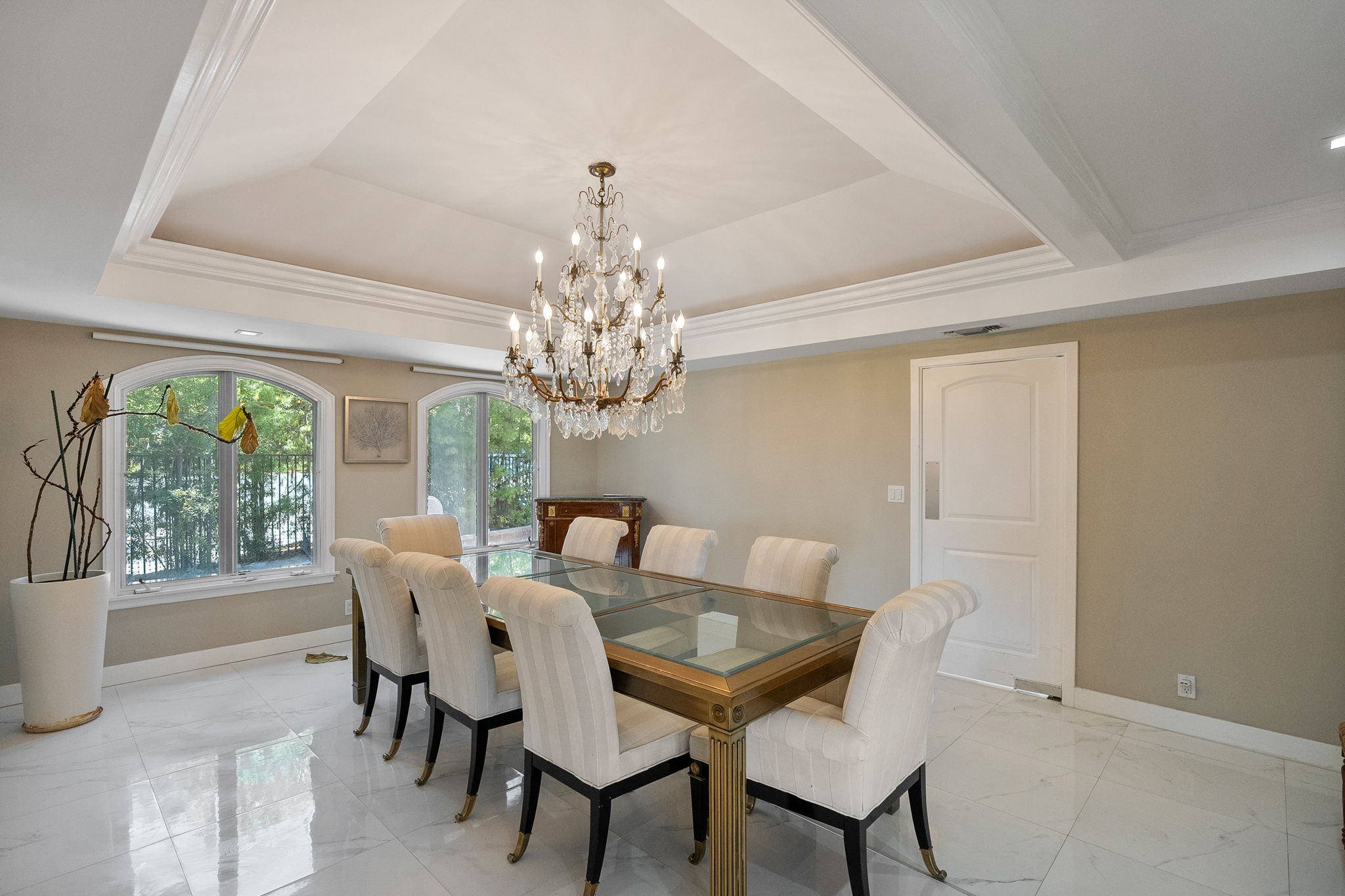 405 Evelyn Place-27