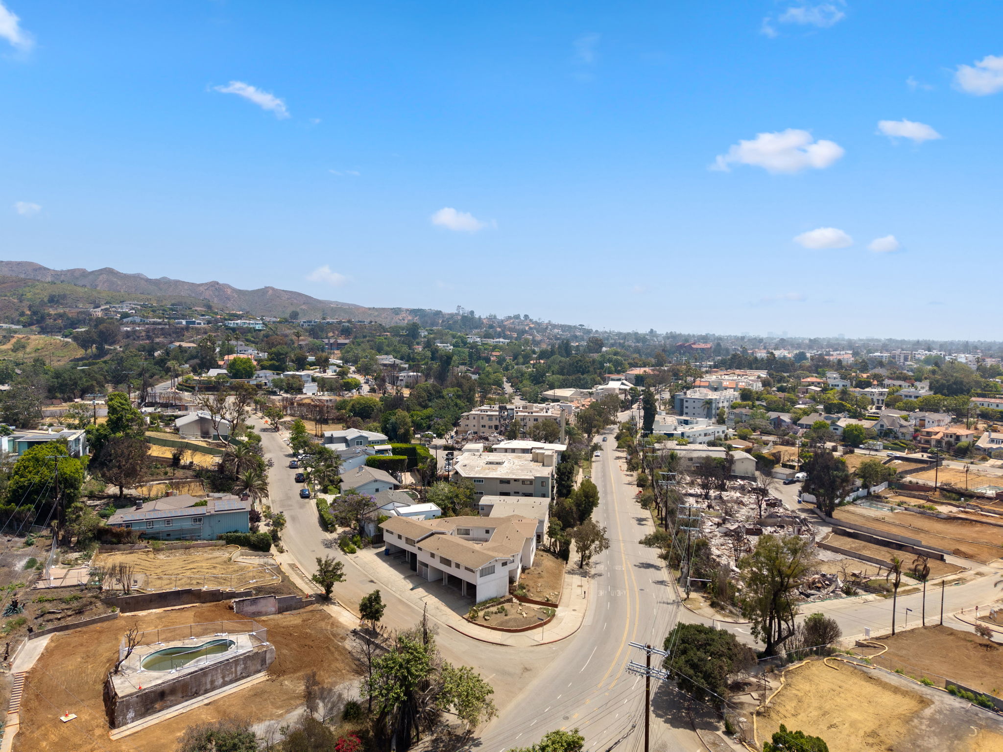 16185 W Sunset Blvd-14
