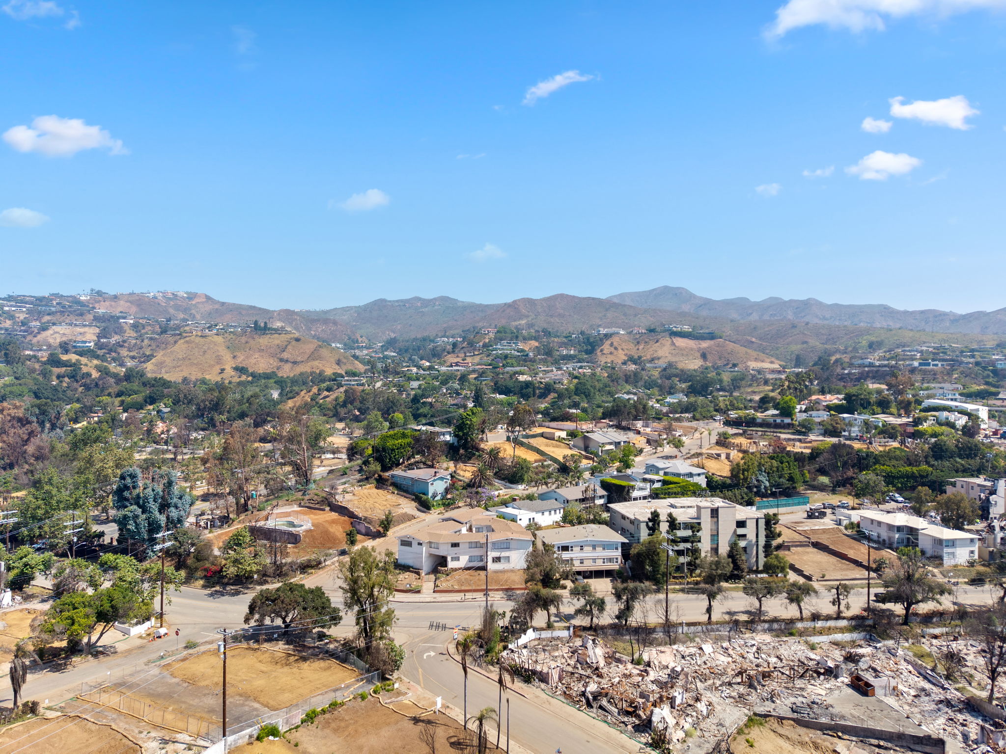 16185 W Sunset Blvd-21