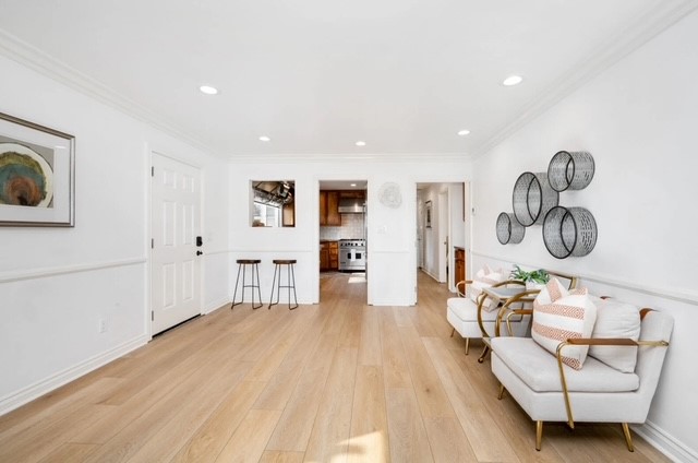 MARINE AVE 013