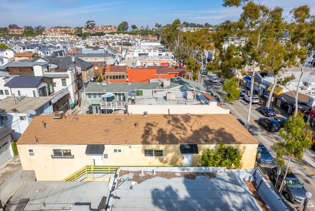 MARINE AVE 018