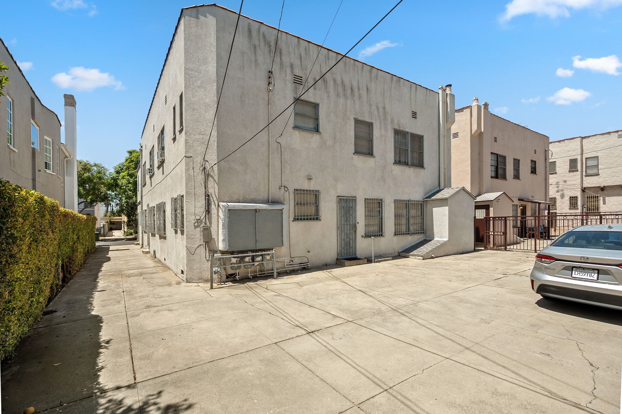 GENESEE AVE 4