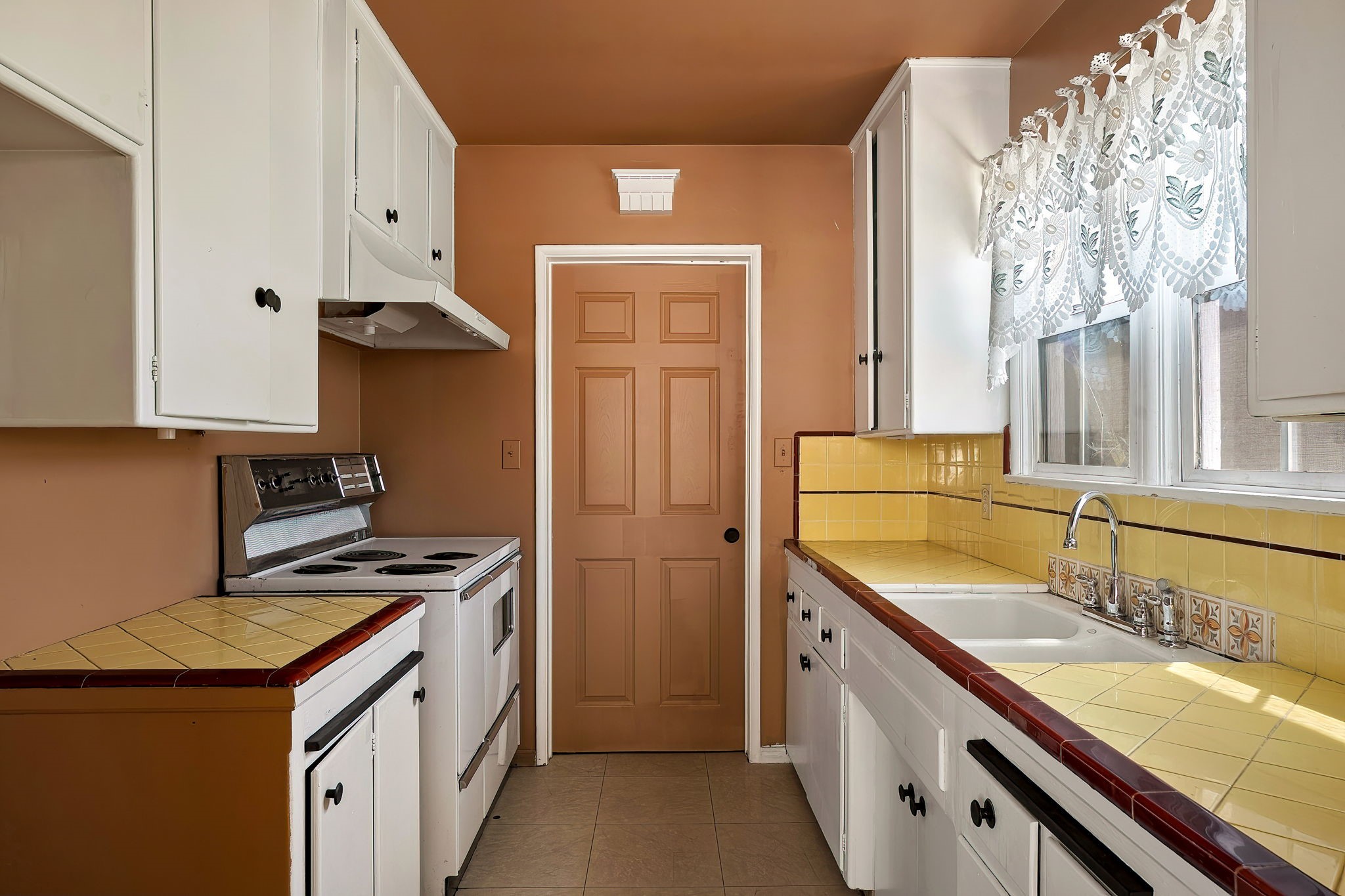 STEELE ST 8