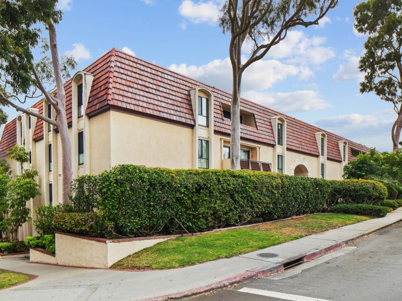 2525 Via Camesina 303-4