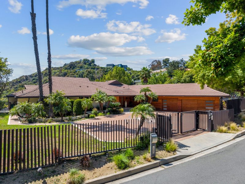 405 Evelyn Place-1