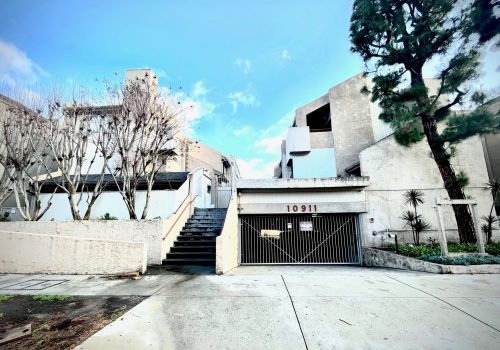 BLUFFSIDE STUDIO CITY