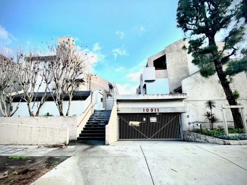 BLUFFSIDE STUDIO CITY